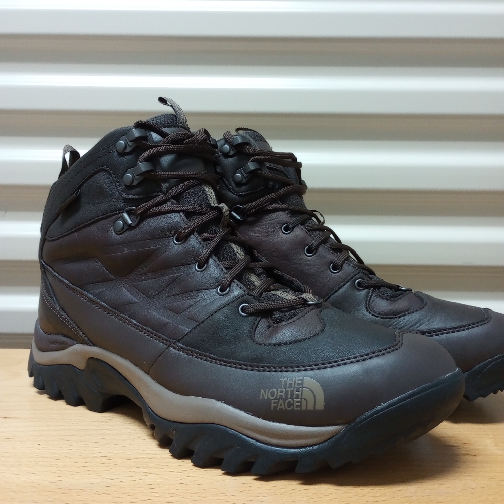 The North Face Storm Strike winter boots